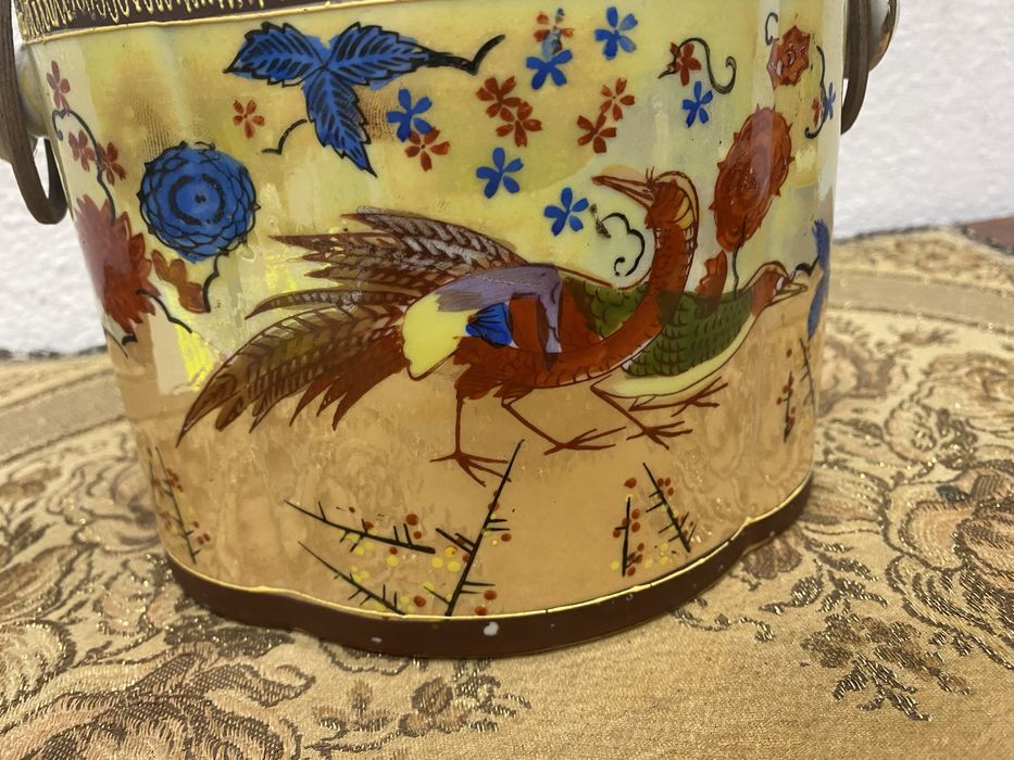 Японски порцеланов съд с маркировка