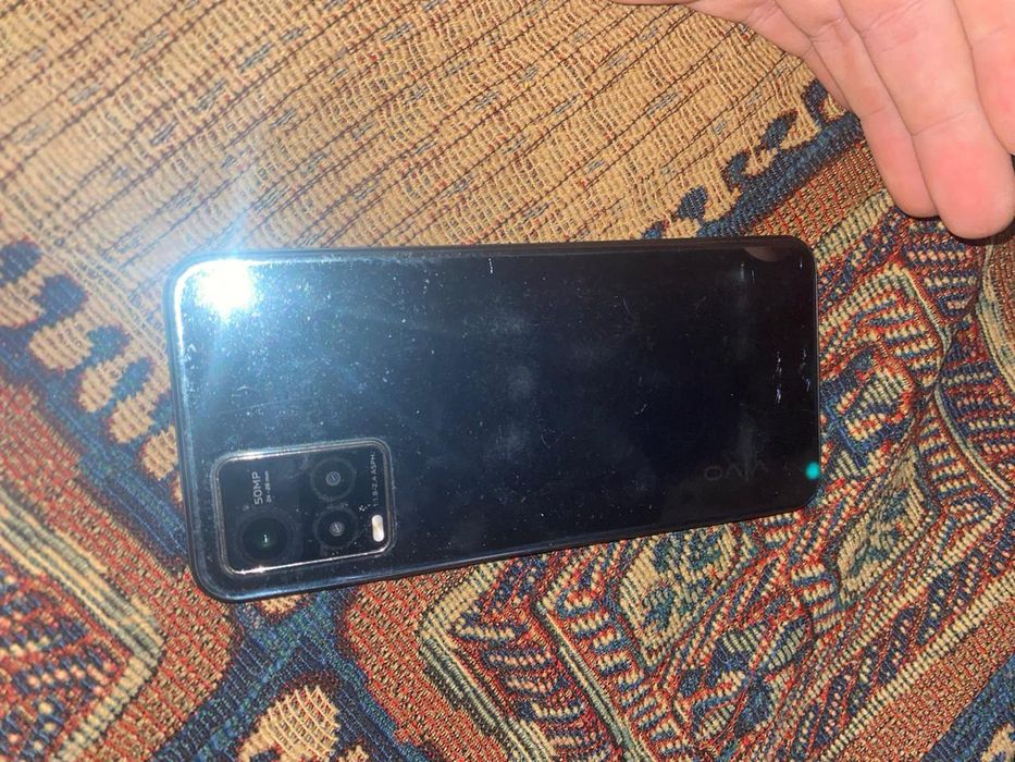 Обменяю телефон Vivo Y33s