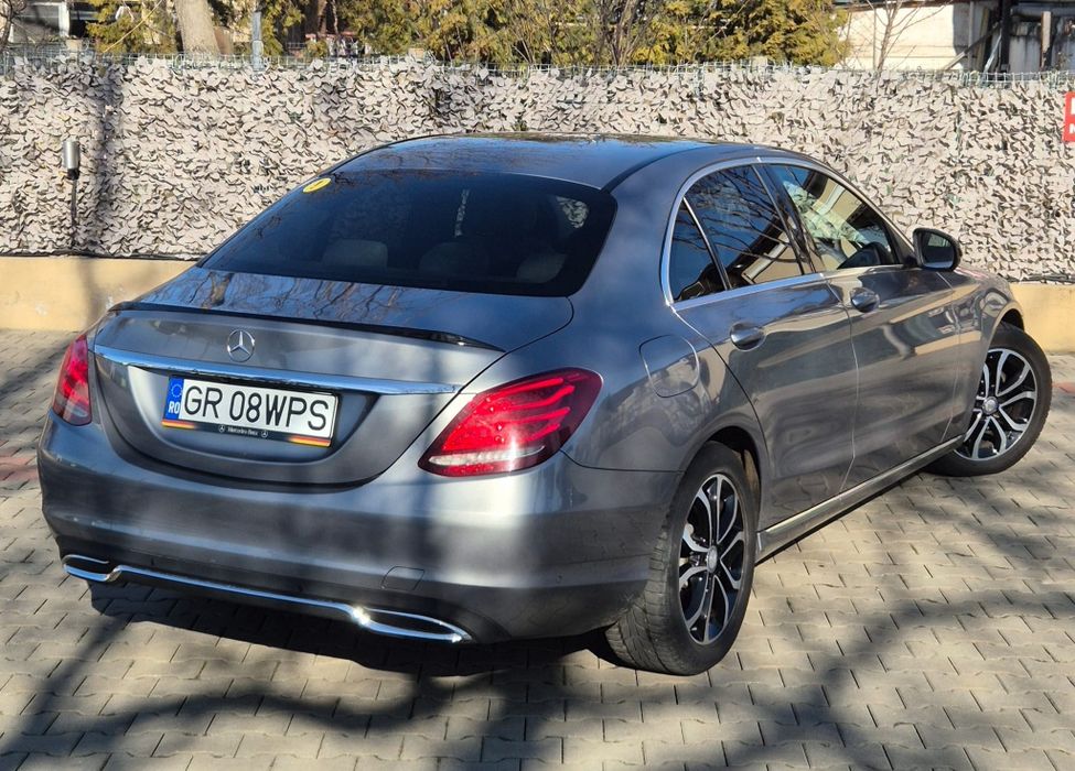 Vand Mercedes Benz C Class Luxury Line
- Recent adus in tara
- Servisa