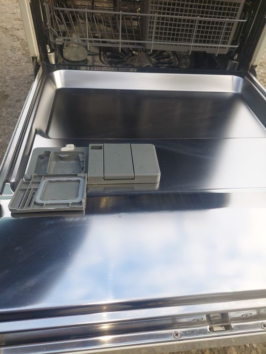 Миялна машина АЕГ