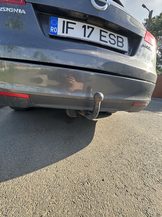 De vanzare Opel insignia  2010
