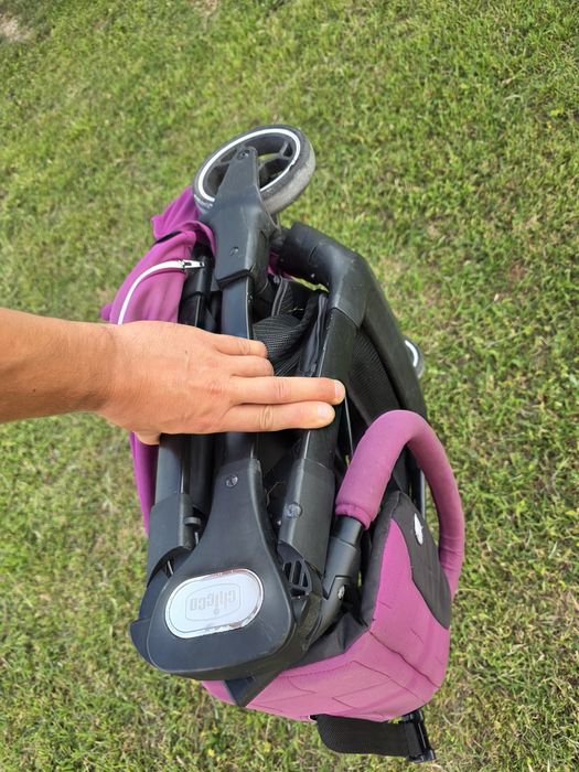 Vând carut carucior Chicco We