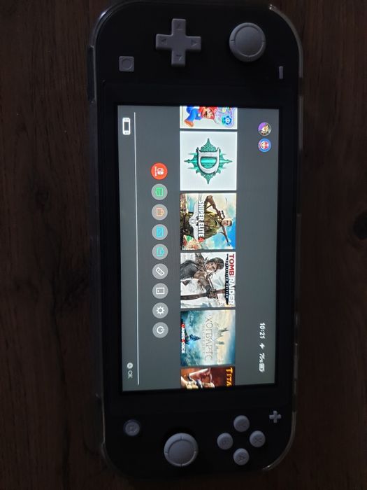 Продам Nintendo switch light (нинтендо свитч)