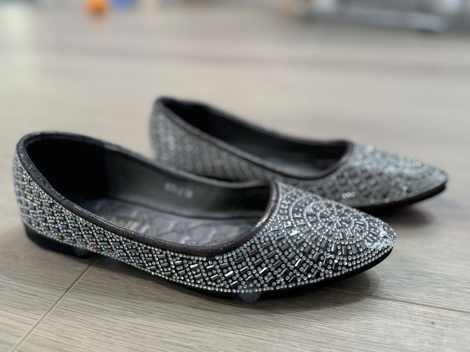 Продам балетки из бисера