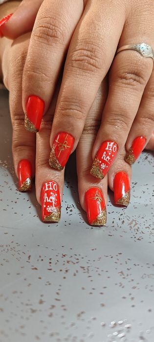 Unghii cu gel și semi