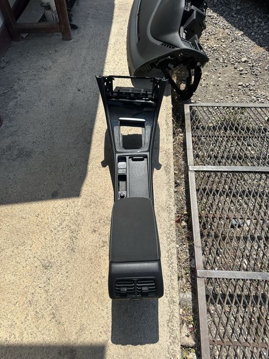 Централна конзола за Фолксваген Голф 7