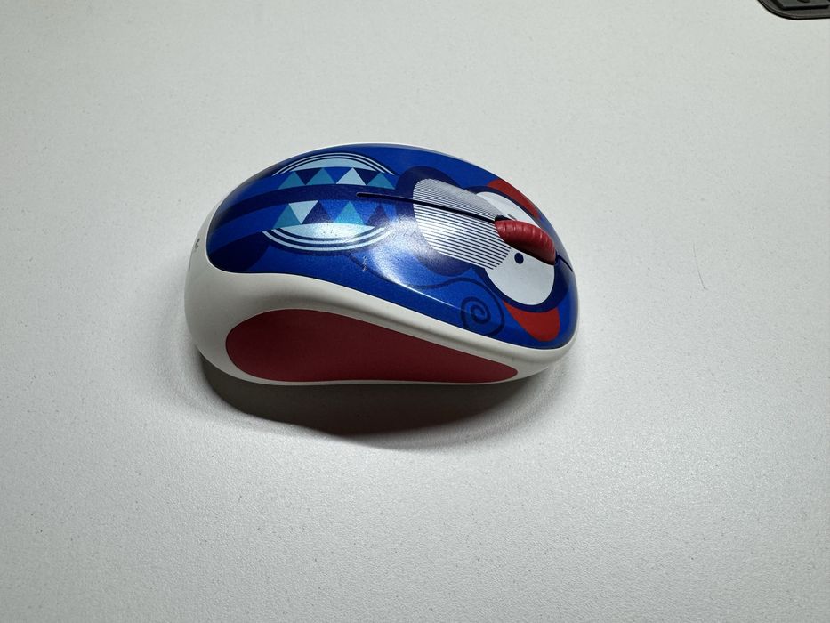 Безжична мишка Logitech M238 (Play Collection - Маймунка) + калъфче (без приемник)
