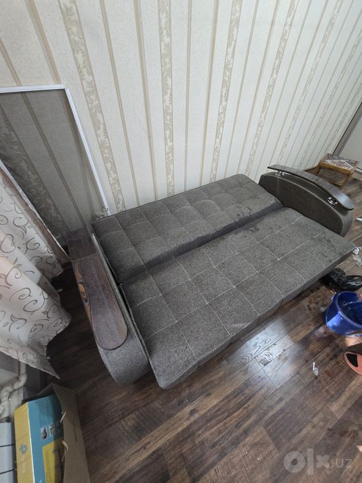 Диван раскладной  1×1,90 700с Метро Новза Хамза Срочно
