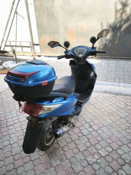 Мопед рабочий в комплекте с шлемом