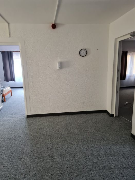 2 cladiri,Autorizat ISU,18 camere, pretabil camin de batrani/pensiune