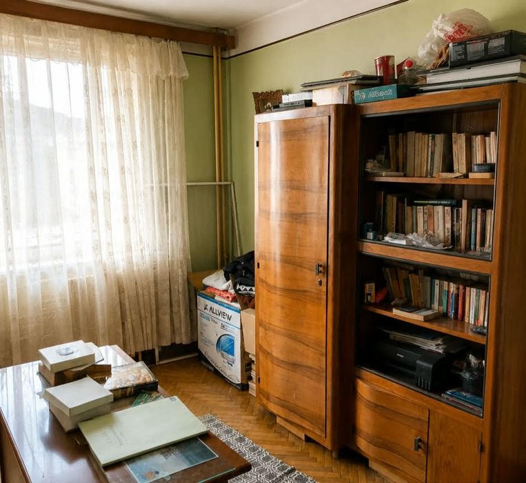 Vand apartament 3 camere central str Dumitru Furtuna