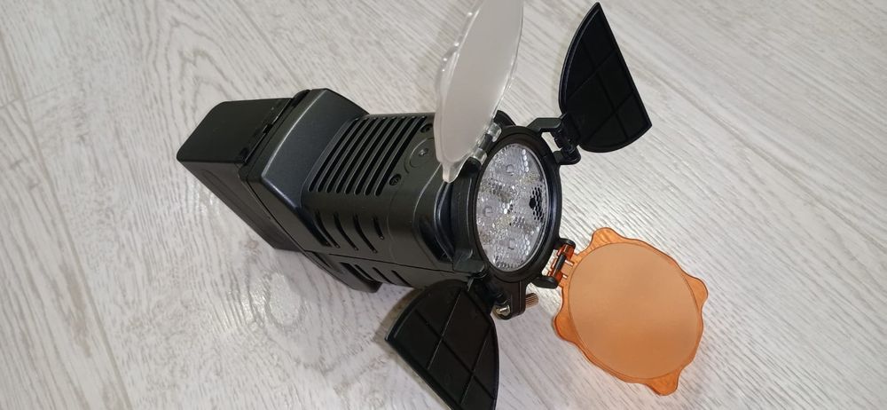 Накамерный свет LED-5005