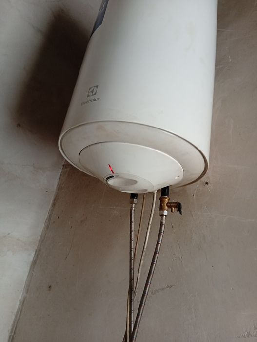 Продам бойлер водонагреватель Electrolux