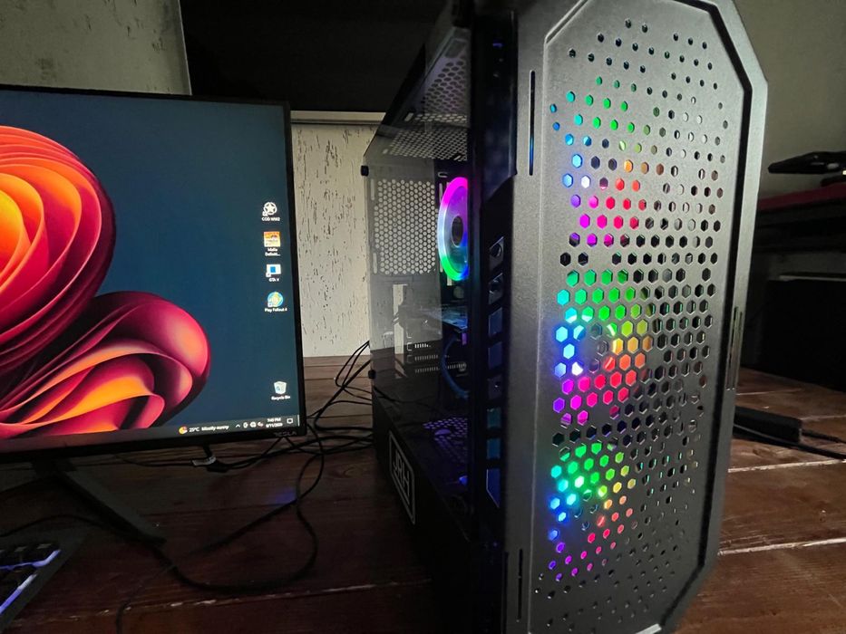 Unitate PC Gaming 1080p i5  ssd si hdd  ddr4 video amd