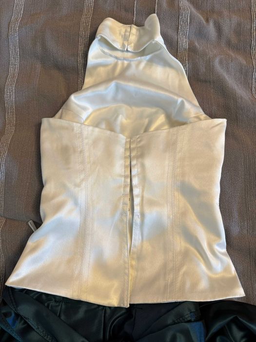 Ръчно шит корсет