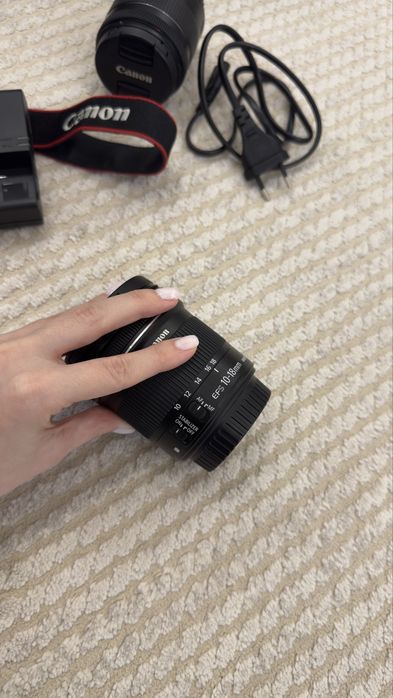 Canon Eos 250d camera video-foto nou