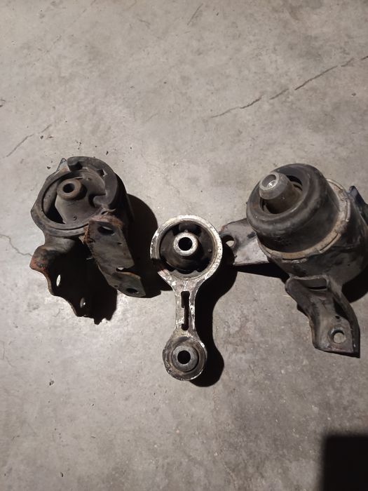 Тампони за двигател от Мазда 6