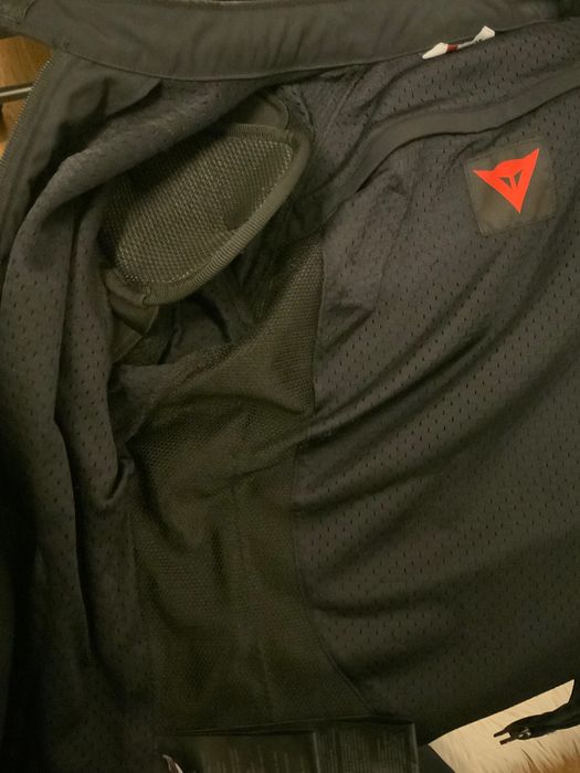 Geacă moto Dainese damă, mărimea 44, ventilată, stare nouă