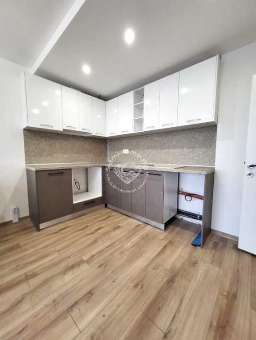 Продава се Двустаен апартамент в Варна, Младост 2 - 62 кв.м за 1936 €/кв.м - Снимка #3