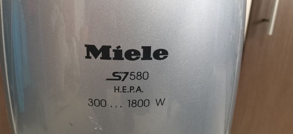Aspirator Miele S7580 HEPA 1800w
