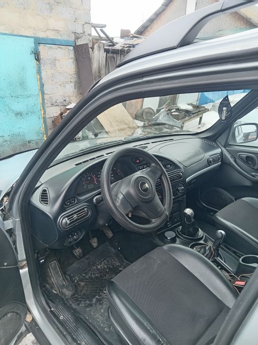 Нива шевроле 2014 год,люксовая