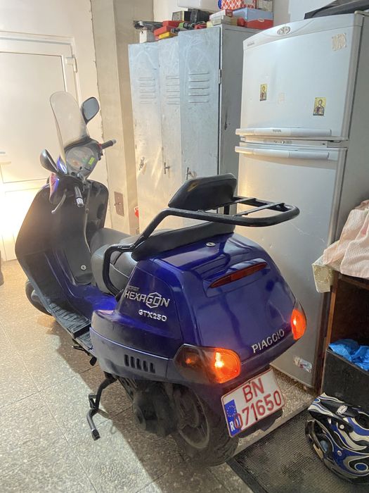 Vand scuter piaggio hexagon 250cc