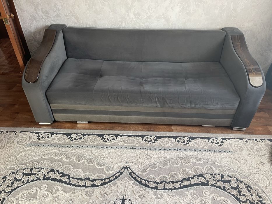 Диван г образный часть бар и шкаф