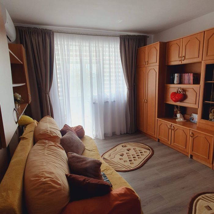 Inchiriez apartament cu 2 camere ultracentral