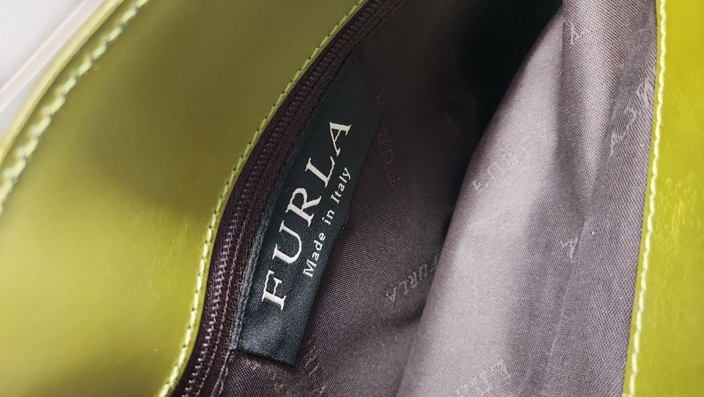 Кожена чанта на FURLA .