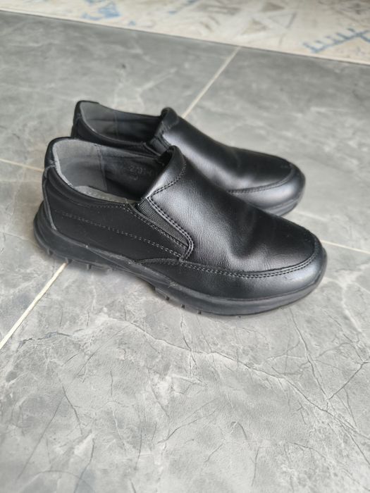 Школьная обувь 30р