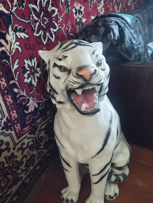 Продаётся большая метровая кошка