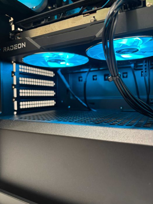 Геймърски компютър AMD Ryzen 5 5500, RX 6600 XT 8GB, 16GB ram