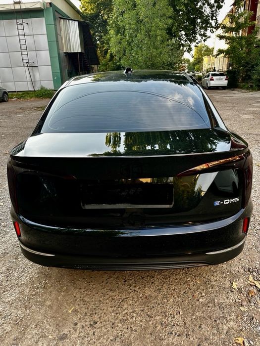 Продам свою Hongqi E-QM5 2024-года 60.000 км