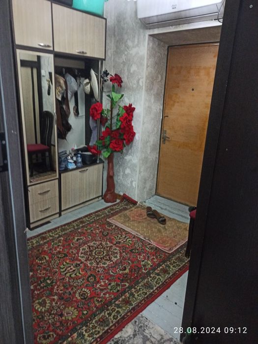 Продается квартира 2/2)4 переделанные трёх общ площадь 60м2