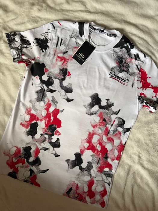 Tricou balenciaga