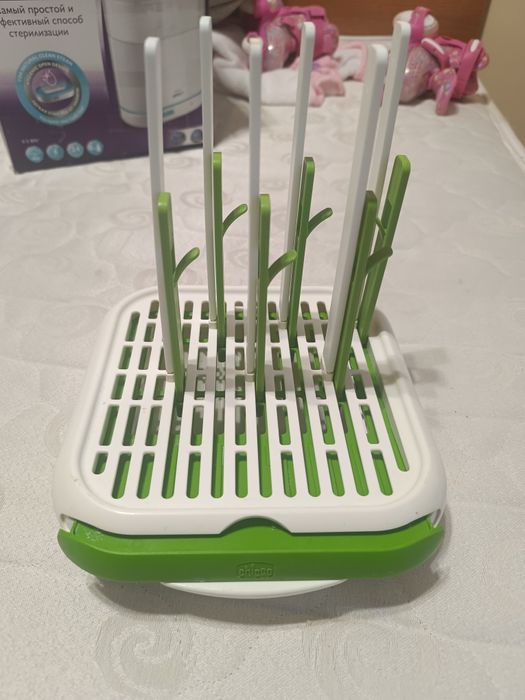 Сушилник (поставка) за шишета и биберони