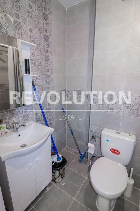 Двустаен апартамент в района на Възраждане!