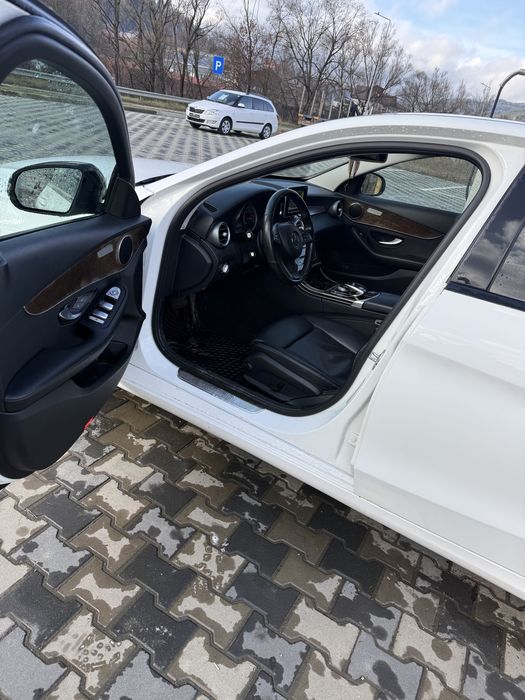 Vând Mercedes C220 2014