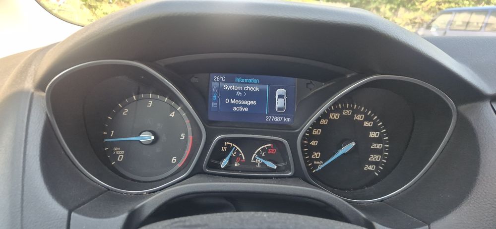 FORD Focus 2013 — imagine 5