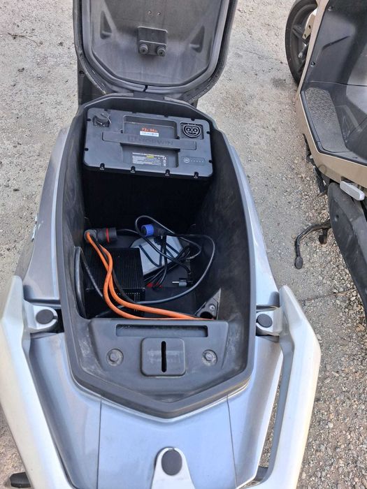 Scuter electric Horwin sk3
