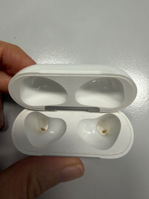 AirPods  Кейс Pro 3 без наушников