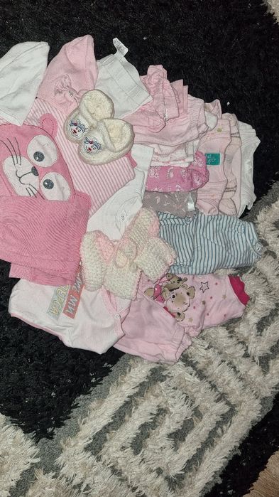 Лотове бебешки дрехи.