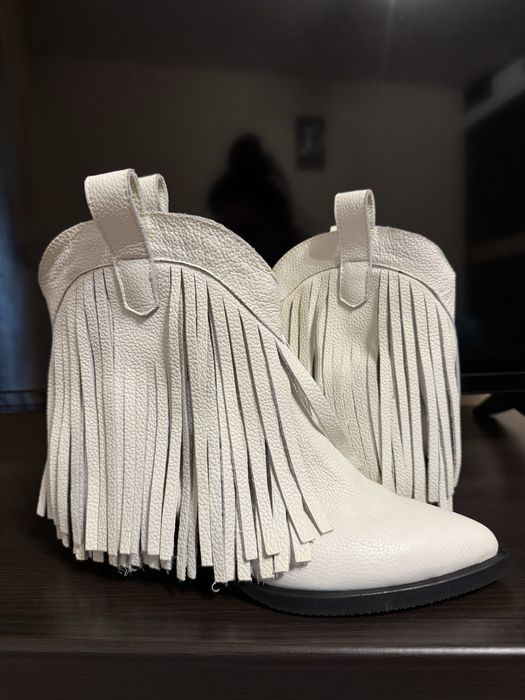 Ciocate cu franjuri din piele naturala 40