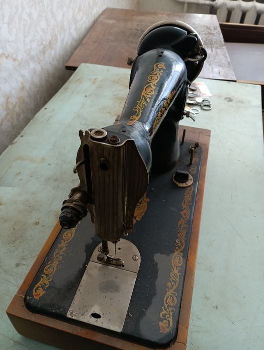 Швейная машинка 1982 года