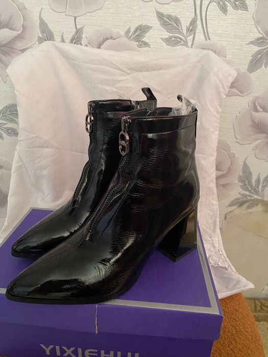 Женский обув 37/38 рр