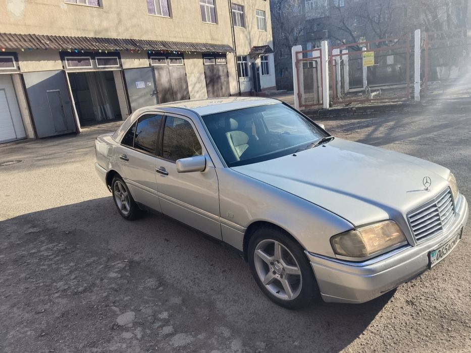 Продаю Mercedes C220