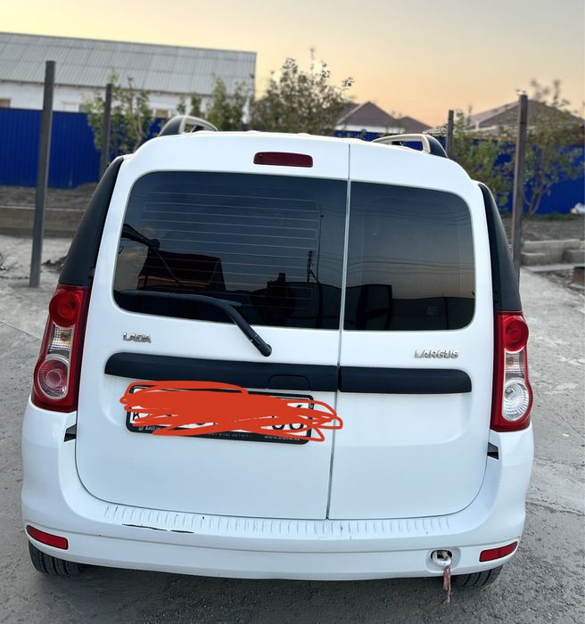 Продаётся Lada Largus 2015 года с отличном состоянием!