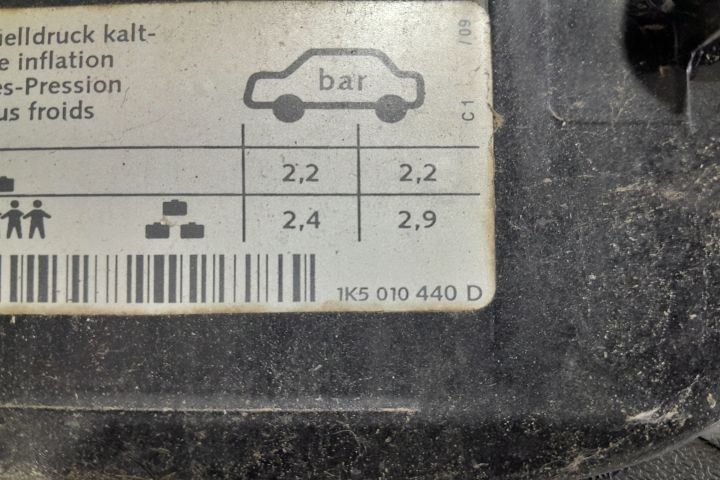 Usita rezervor 1K5010440D 1K5010440D Volkswagen VW Golf a 6-a generat