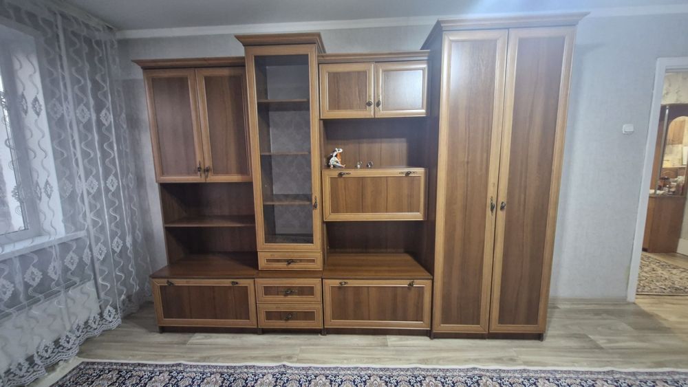 Продам срочно стенку