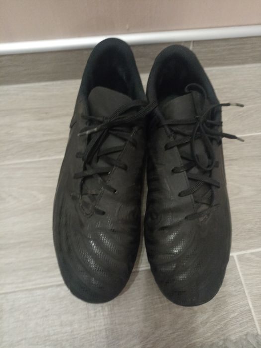 Бутонки за футбол Nike